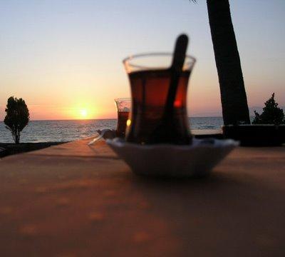 ince belli bardakta; muhabbetle :-)