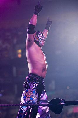 Reymysterio smackdownda sadice 3 galibiyeti olsa onu severmisiniz?