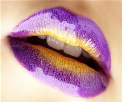Passionate purple kiss