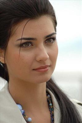 Tuğba Büyüküstün