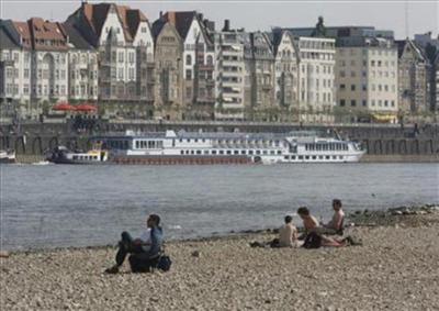  Duesseldorf, Almanya