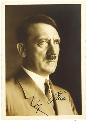 ADOLF HİTLER