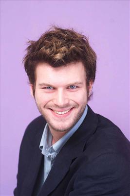 Kıvanç Tatlıtuğ 