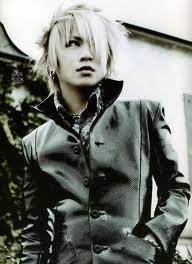 Matsumoto Takanori (aka VO. Ruki) : Vocals 