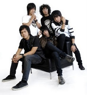 D'Masiv - Semakin